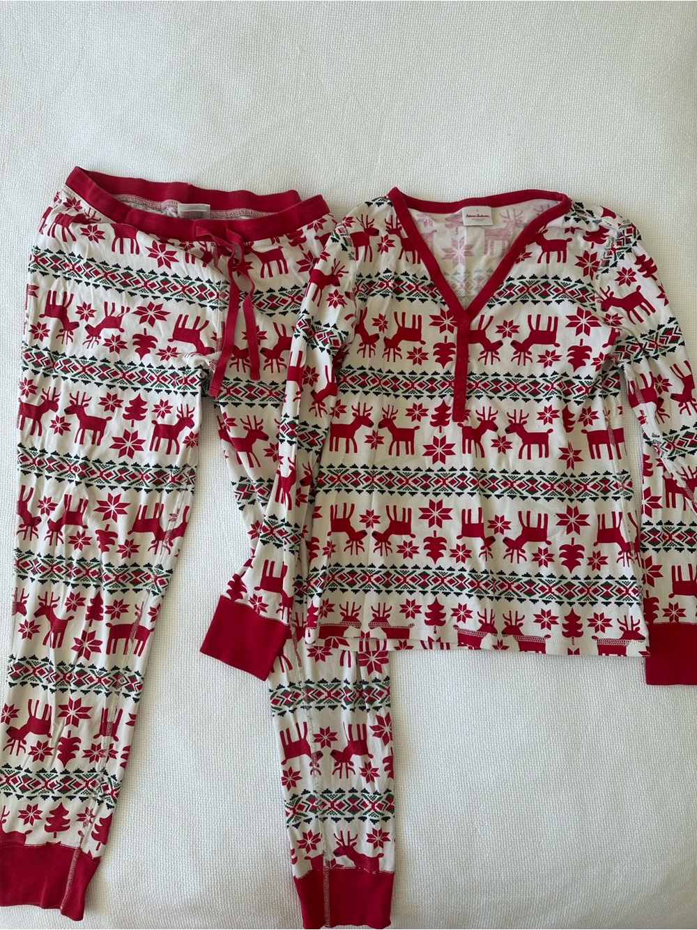 Hanna Andersson Red and Cream Reindeer Holiday Pajama Set